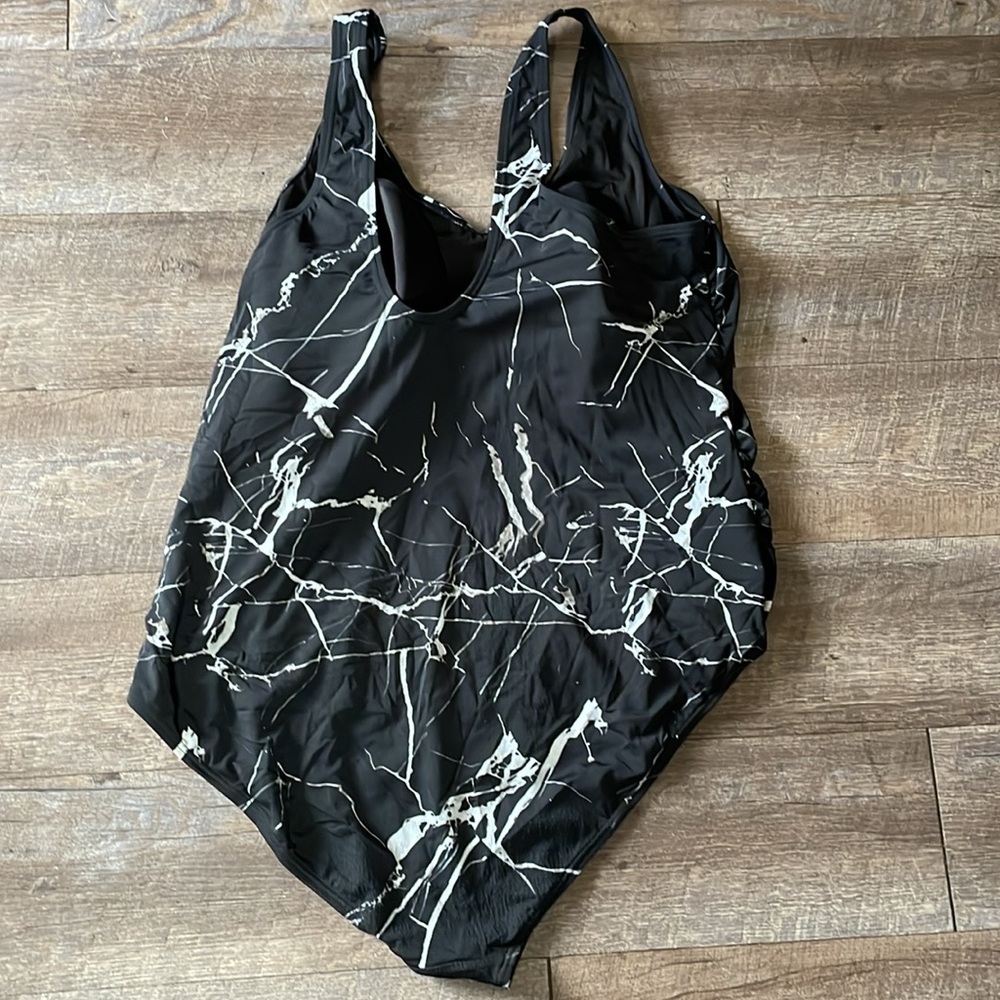 Betty’s beach bungalow Marble print one piece Swimsuit - Picture 4 of 5